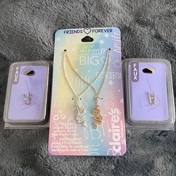Claire's best friends bundle matching snake necklaces and 2 faux nose rings - Picture 1 of 2